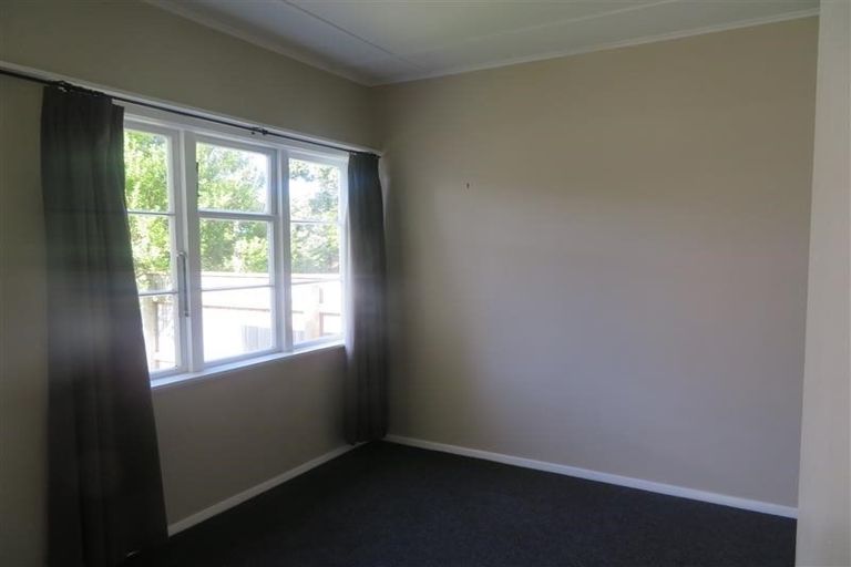 Photo of property in 64 Oxford Terrace, Epuni, Lower Hutt, 5011