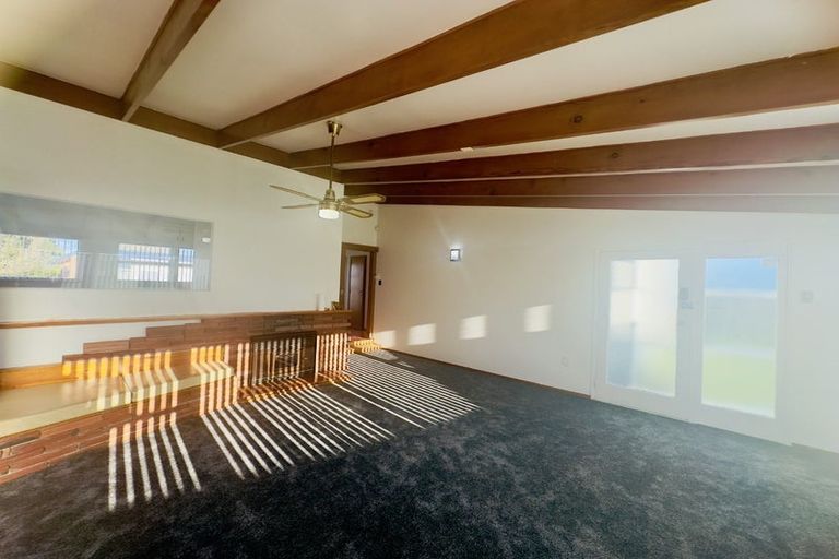 Photo of property in 73 Christmas Road, Manurewa, Auckland, 2102