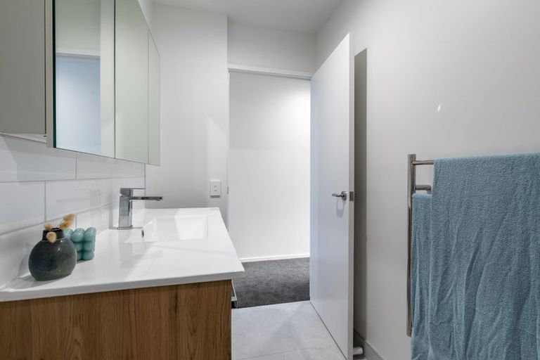 Photo of property in 4 Tuputupu Drive, Kumeu, 0810