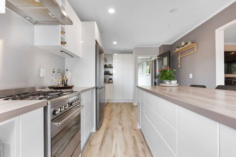 Photo of property in 4 Thackeray Place, Owhata, Rotorua, 3010