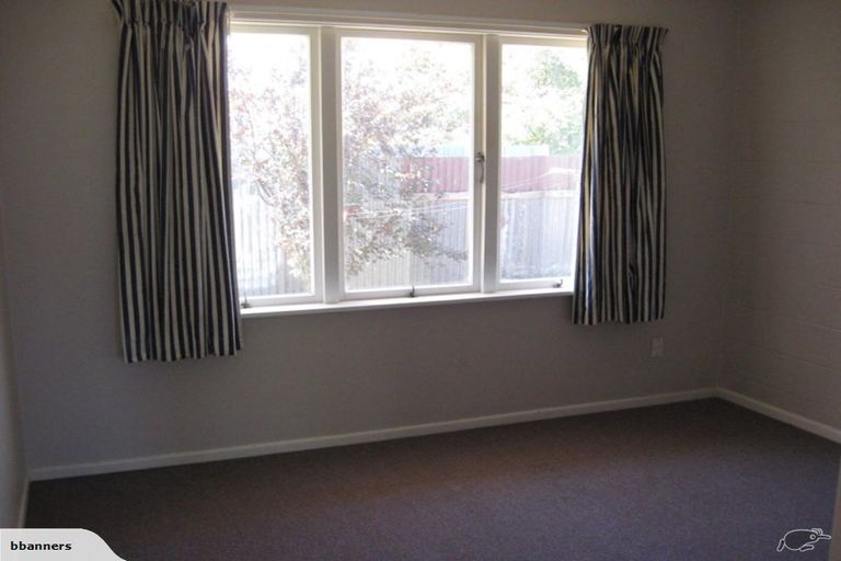 Photo of property in 1/4 Granville Street, Silverstream, Upper Hutt, 5019
