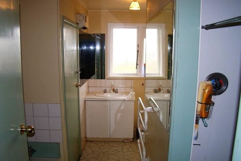 Photo of property in 34 Curletts Road, Sockburn, Christchurch, 8042