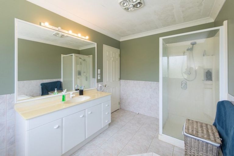 Photo of property in 50 Godley Lane, Lucas Heights, Auckland, 0632