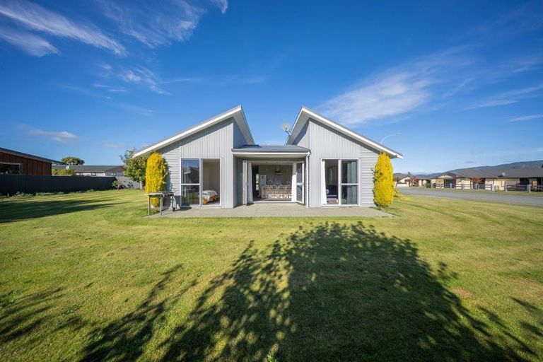 Photo of property in 25 Pop Andrew Drive, Te Anau, 9600
