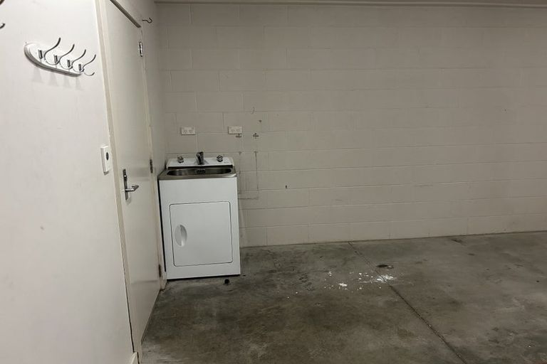 Photo of property in The Terraces, 12/9 Humber Street, Pandora, Napier, 4110