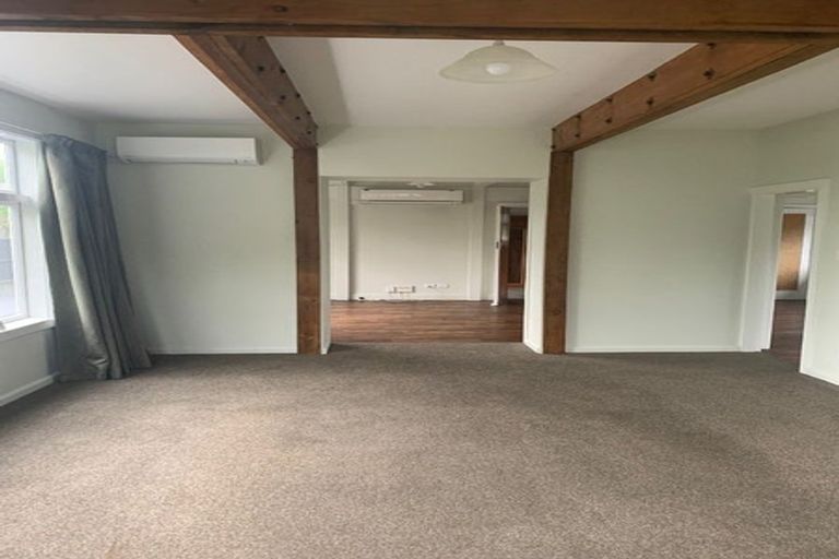 Photo of property in 23 Garreg Road, Fendalton, Christchurch, 8052