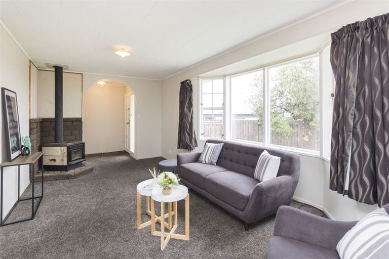Photo of property in 52 Acacia Street, Kelvin Grove, Palmerston North, 4414
