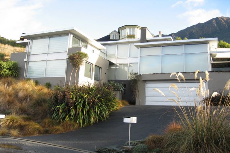 Photo of property in 2 Aurum Lane, Fernhill, Queenstown, 9300