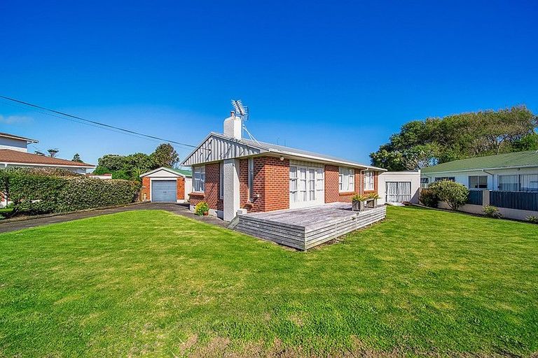 Photo of property in 39 Gloucester Street, Patea, 4520