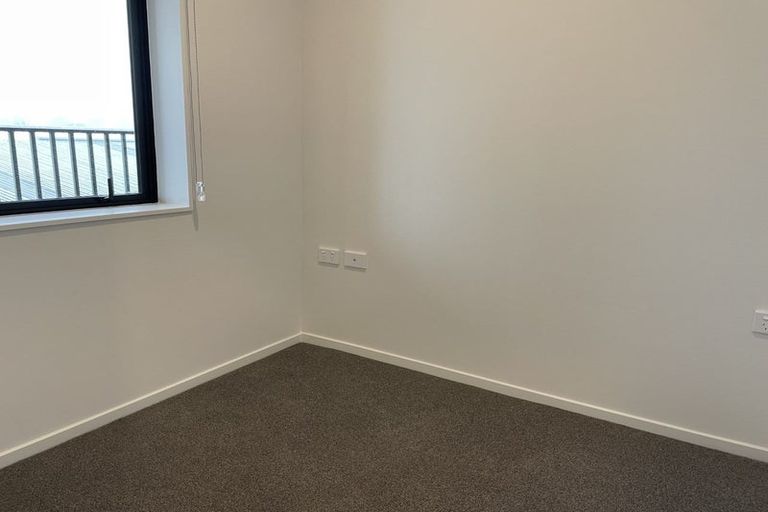 Photo of property in 204/28c Eileen Newey Place, Henderson, Auckland, 0612