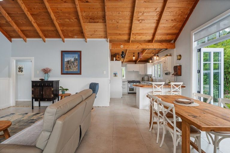 Photo of property in 17 Cemetery Road, Kuaotunu, Whitianga, 3592