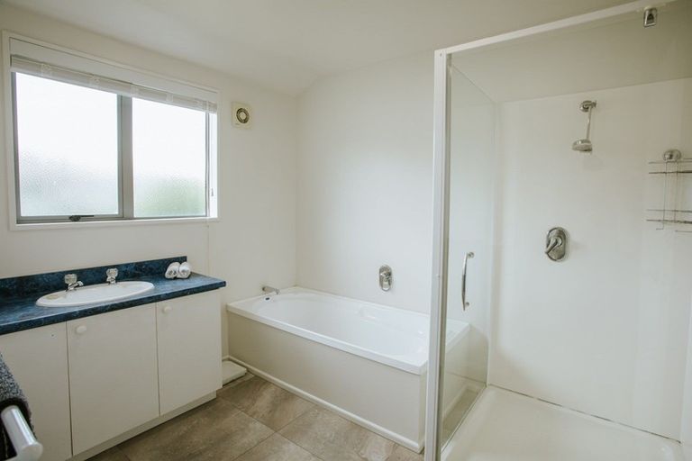 Photo of property in 11 Ellie Place, Lake Hawea, Wanaka, 9382