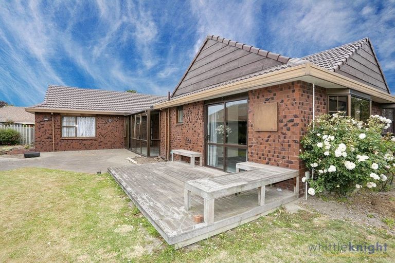 Photo of property in 264 Yaldhurst Road, Avonhead, Christchurch, 8042
