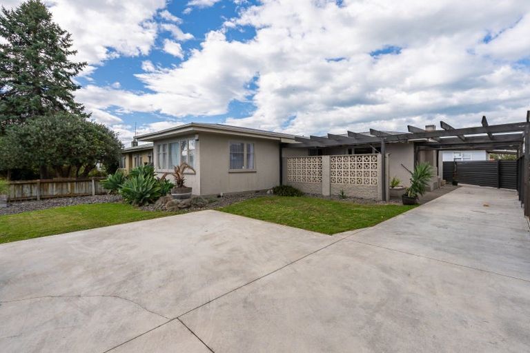 Photo of property in 1 Fleming Crescent, Maraenui, Napier, 4110