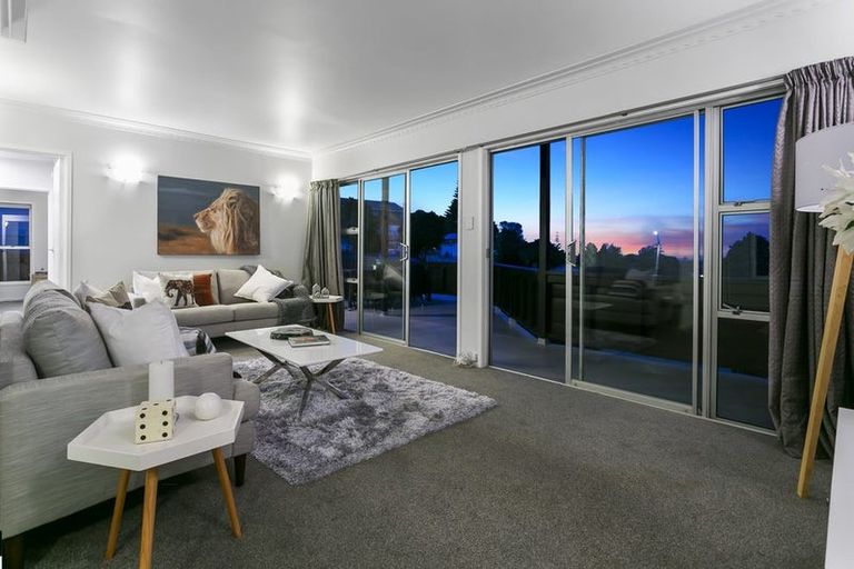 Photo of property in 3 Dunraven Place, Torbay, Auckland, 0630