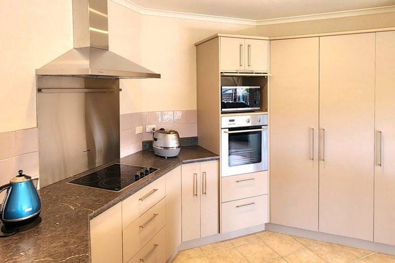 Photo of property in 47 William Gamble Drive, Greenhithe, Auckland, 0632