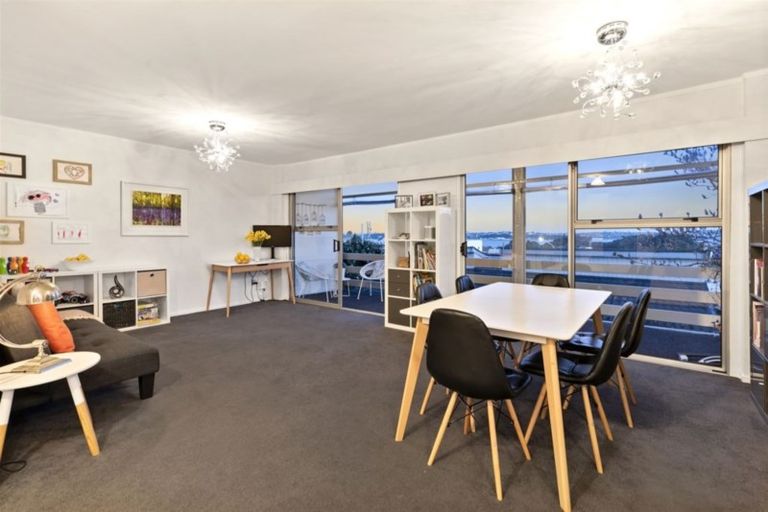 Photo of property in 6/66 Victoria Road, Devonport, Auckland, 0624