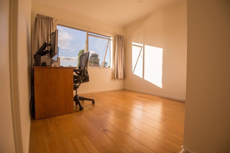 Photo of property in 34 Rush Creek Drive, Westgate, Auckland, 0614