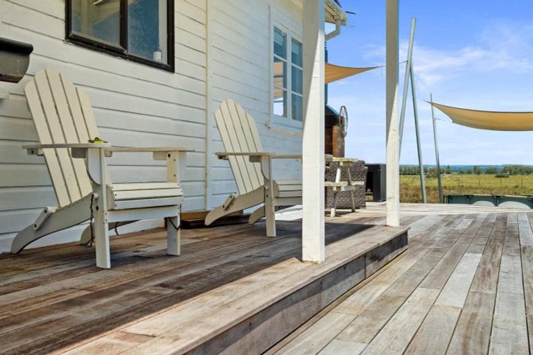 Photo of property in 188 Pukehina Parade, Pukehina, 3189