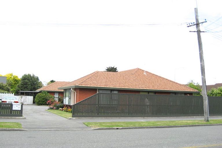 Photo of property in 1/4 Withells Road, Avonhead, Christchurch, 8042