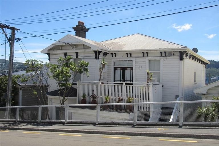 Photo of property in 67 Hawker Street, Mount Victoria, Wellington, 6011