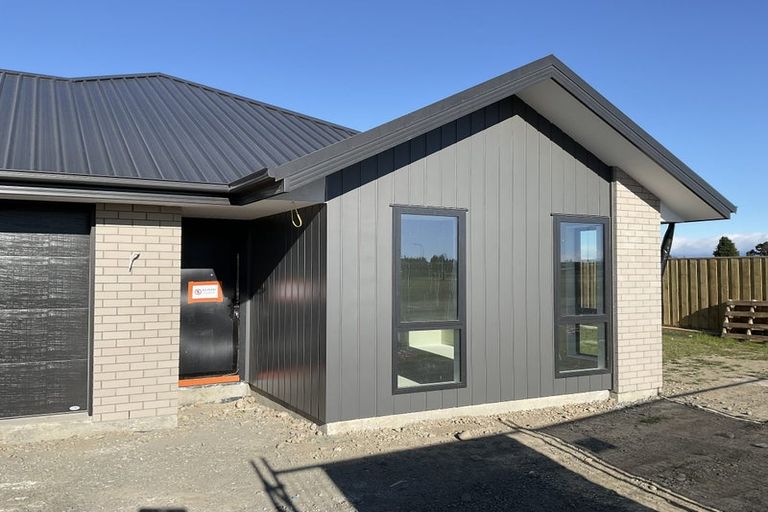 Photo of property in 15 Garden Road, Darfield, 7571