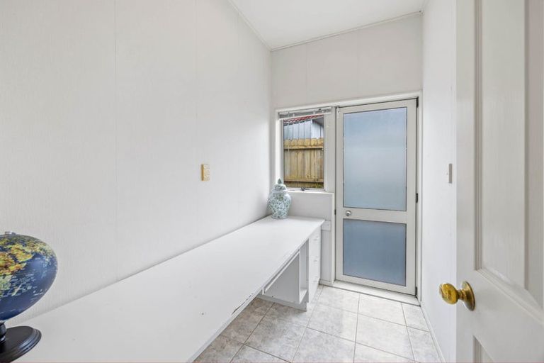 Photo of property in 26 Dannemora Drive, Dannemora, Auckland, 2016