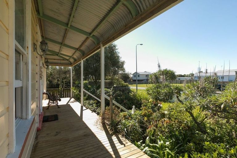 Photo of property in 13 Te Paerahi Road, Porangahau, 4293