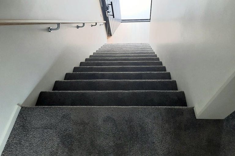 Photo of property in 2/240 Stokes Valley Road, Stokes Valley, Lower Hutt, 5019