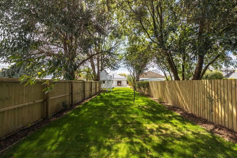 Photo of property in 244 Edgeware Road, Edgeware, Christchurch, 8013