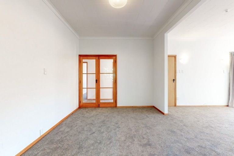 Photo of property in 21 Military Road, Boulcott, Lower Hutt, 5010