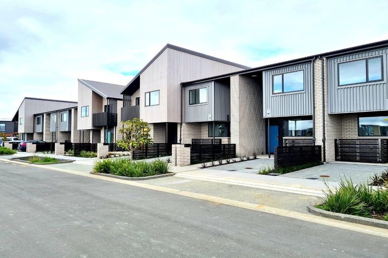 Photo of property in 35 Peihana Road, Hobsonville, Auckland, 0616