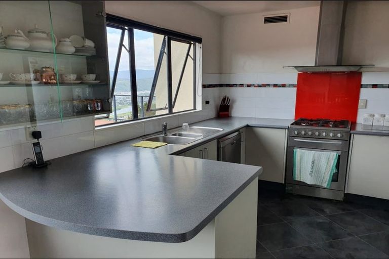 Photo of property in 91 Cypress Drive, Maungaraki, Lower Hutt, 5010