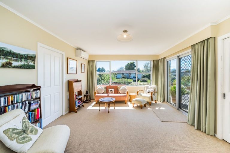 Photo of property in 5 Callender Terrace, Paraparaumu Beach, Paraparaumu, 5032