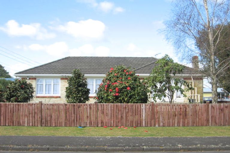 Photo of property in 1/6 Elizabeth Street, Papakura, 2110