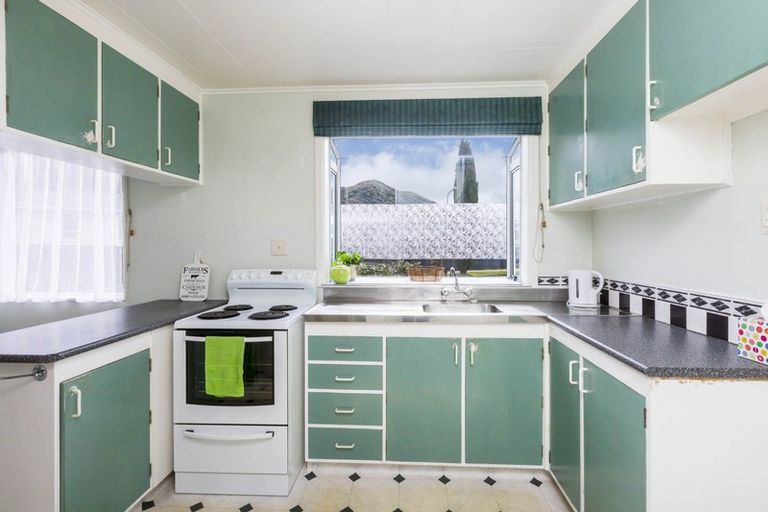 Photo of property in 1/21 Denver Grove, Totara Park, Upper Hutt, 5018