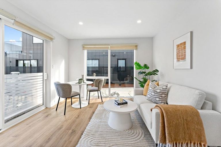 Photo of property in 206b Clovelly Road, Bucklands Beach, Auckland, 2012