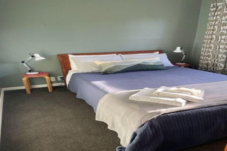 Photo of property in 52 Tutere Street, Waikanae Beach, Waikanae, 5036