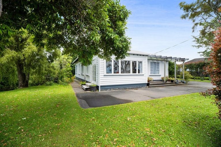 Photo of property in 51 Brois Street, Frankleigh Park, New Plymouth, 4310
