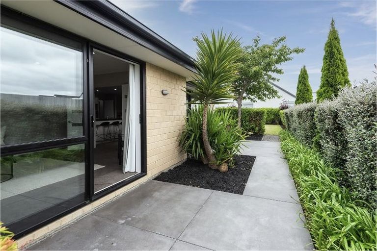 Photo of property in 17 Ashboult Street, Halswell, Christchurch, 8025