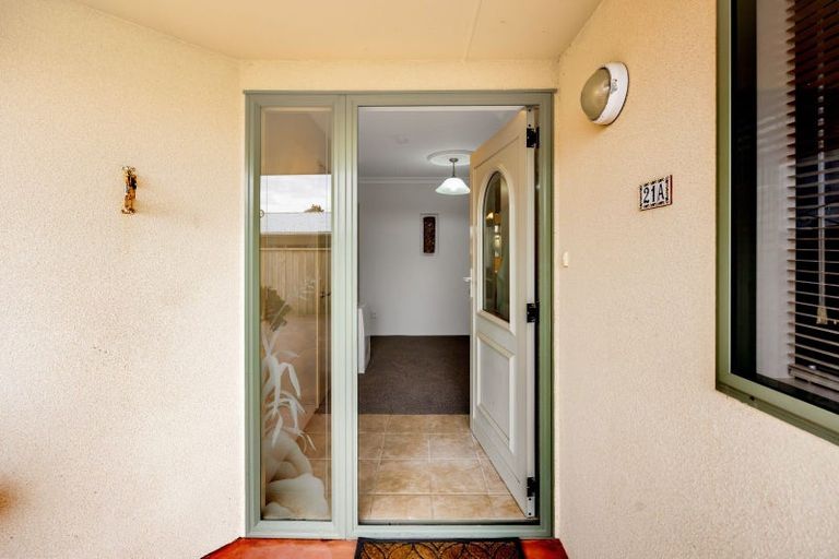 Photo of property in 21a Clemow Road, Fitzroy, New Plymouth, 4312