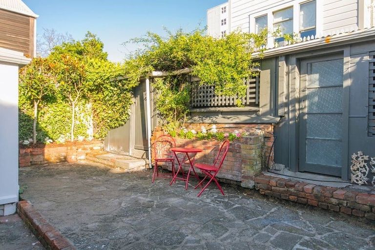 Photo of property in 7a Cottleville Terrace, Thorndon, Wellington, 6011