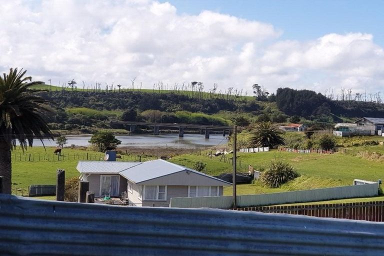 Photo of property in 10 Leicester Street, Patea, 4520