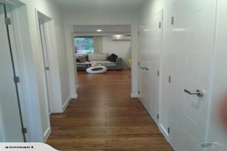 Photo of property in 48 Harrowglen Drive, Northcross, Auckland, 0630