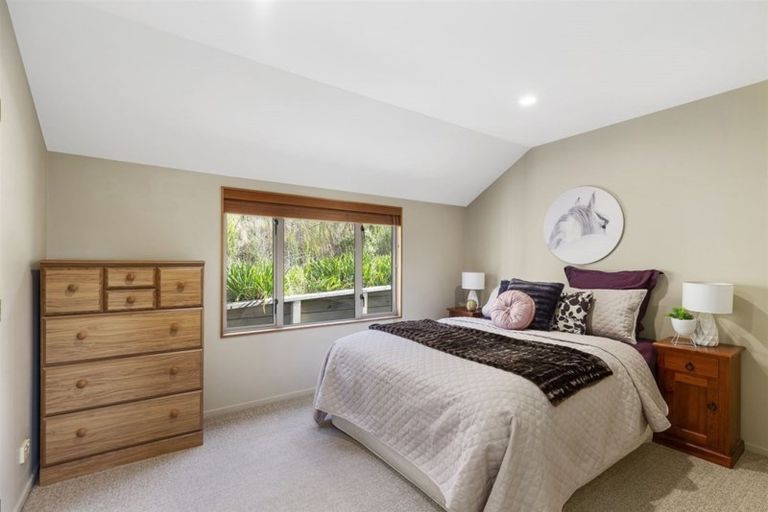 Photo of property in 407 Grays Road, Pauatahanui, Porirua, 5381