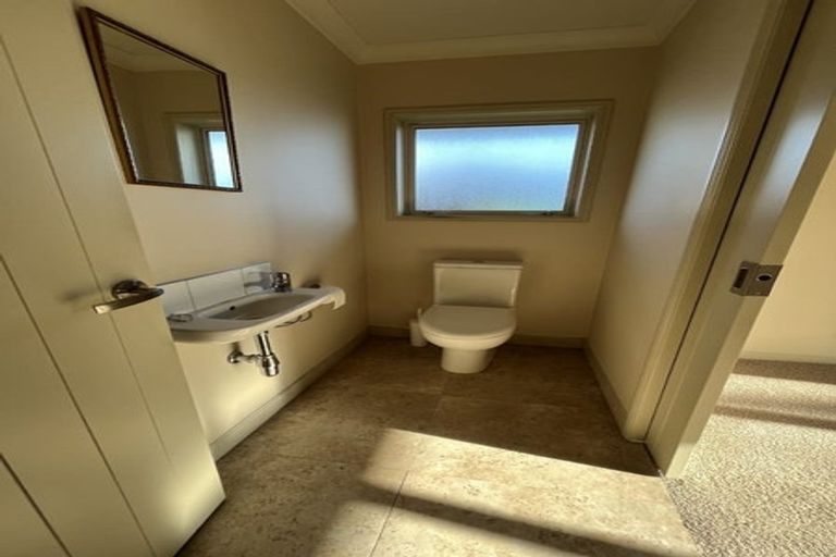 Photo of property in 97 Queen Street West, Levin, 5510