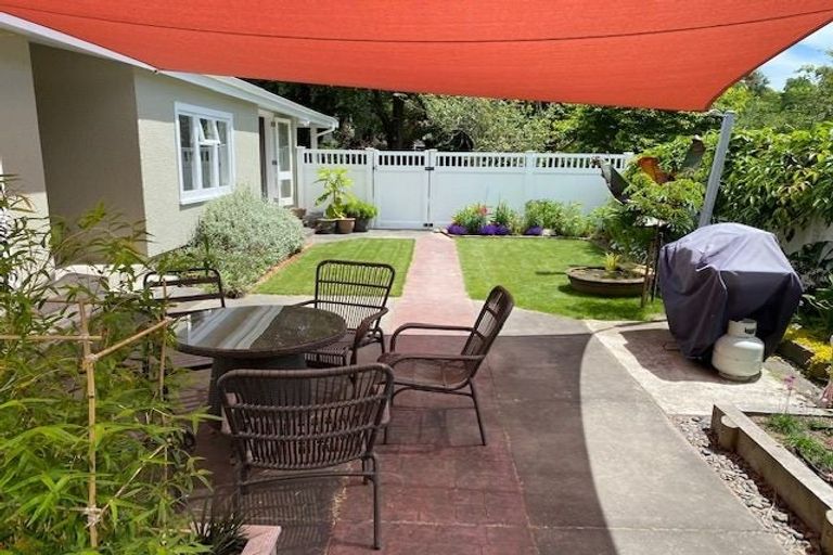 Photo of property in 8 Keith Sands Grove, Havelock North, 4130