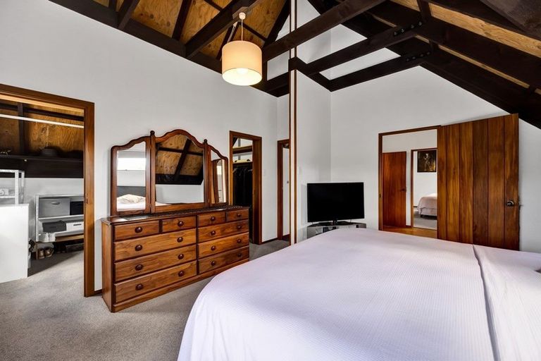 Photo of property in 13 Awai Road, Tarurutangi, New Plymouth, 4372