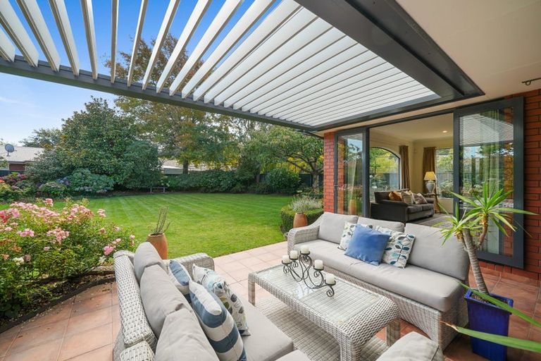 Photo of property in 14 Regent's Park Drive, Casebrook, Christchurch, 8051