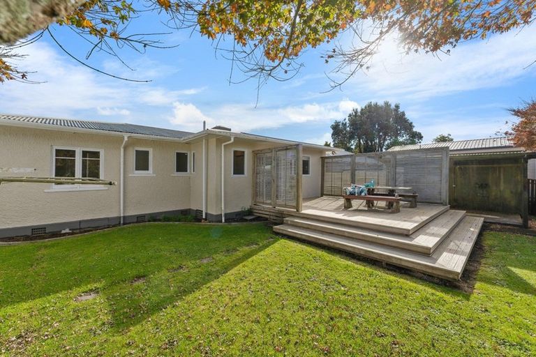 Photo of property in 411 Carrington Street, Upper Vogeltown, New Plymouth, 4310